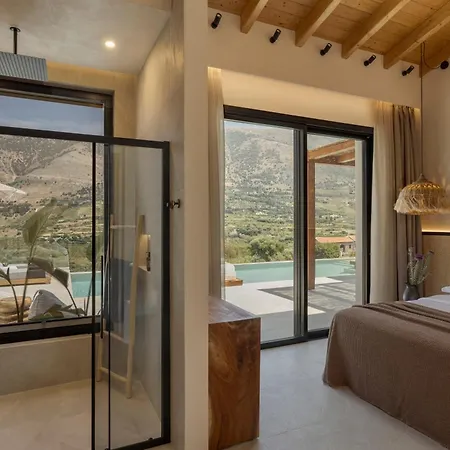 Nekyra Zóla